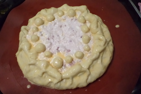 Пирог творожно-сырный "юбилей" с черносливом и клубничным джемом «махеевъ» «кусочки лета»: шаг 5