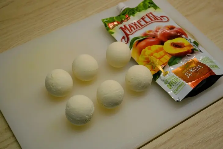 Муссовые пирожные с джемом «махеевъ» «кусочки лета»: шаг 5