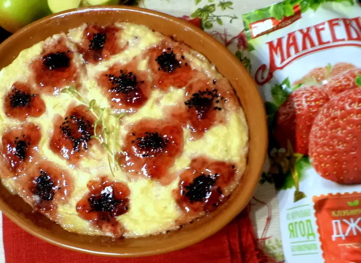 Творожное чудо "маки" с клубничным джемом «махеевъ» «кусочки лета»: шаг 7