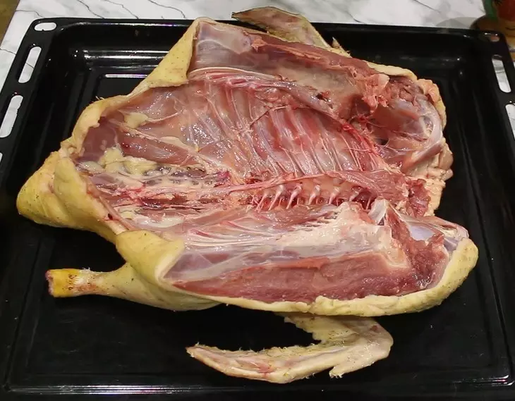 Вяленая утка целиком, нежное деликатесное мясо: шаг 1