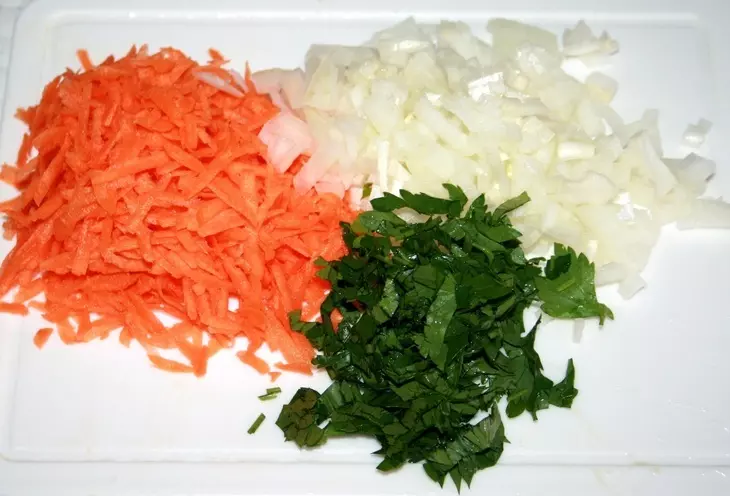 Карась с овощами в микроволновке: шаг 2