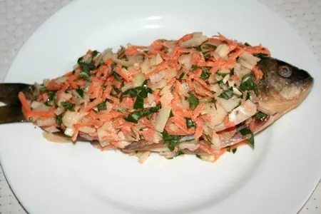 Карась с овощами в микроволновке: шаг 4