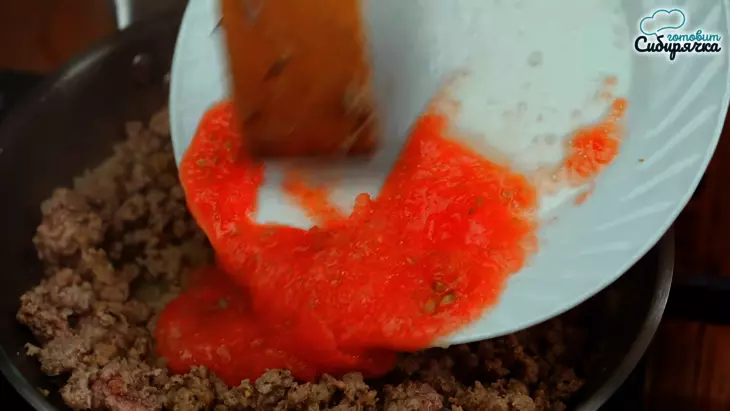 Домашняя пицца с говяжьим фаршем и сыром в духовке: шаг 4
