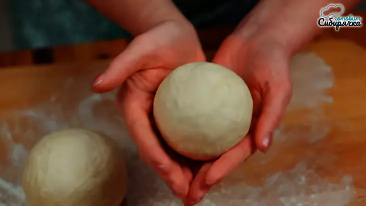 Домашняя пицца с говяжьим фаршем и сыром в духовке: шаг 5