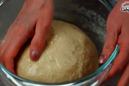 Мясной пирог из сдобного дрожжевого теста в духовке: шаг 3