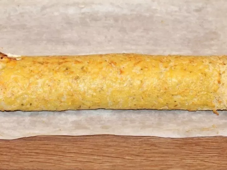 Картофельный рулет с сыром и грибами: шаг 10