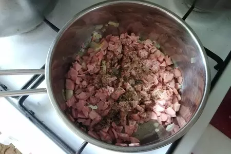 Конкильони фаршированные колбасными изделиями: шаг 4