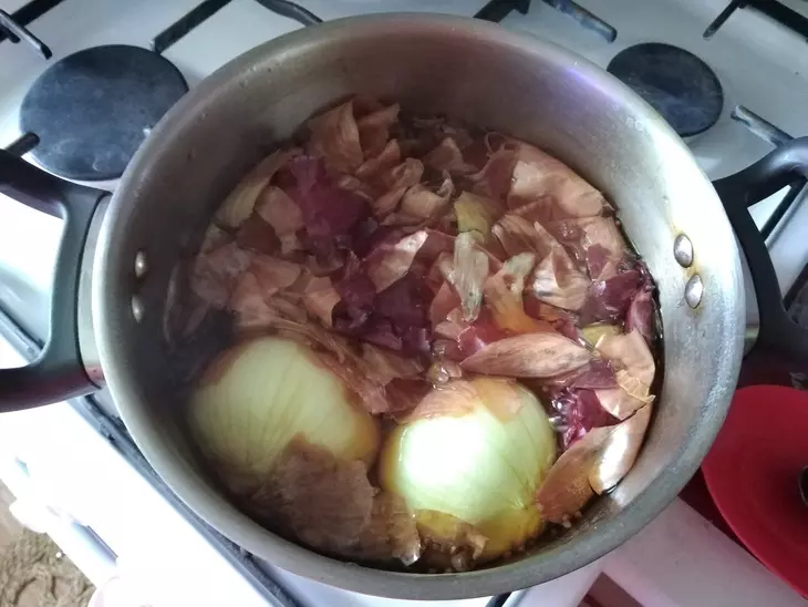 Закусочное сало в луковой шелухе: шаг 5