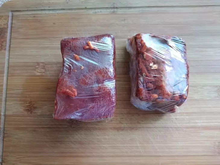 Закусочное сало в луковой шелухе: шаг 11