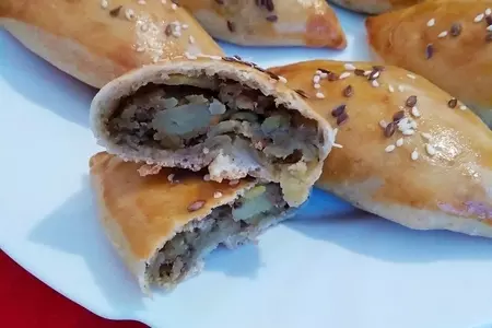 Пирожки с печенью и картофелем: шаг 5