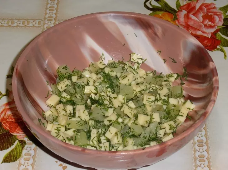 Мясной рулет с ананасом и сыром: шаг 3