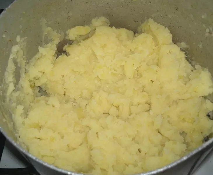Блинчики с начинкой из картофеля и грибов #масленица2021: шаг 1