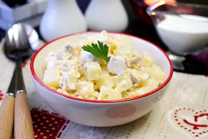 Салат из курицы, ананаса и сыра: шаг 5