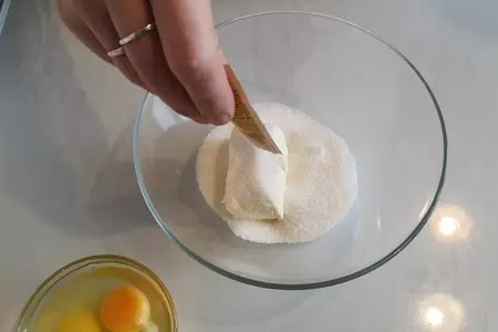 Персиковый пирог со сметанной заливкой: шаг 3