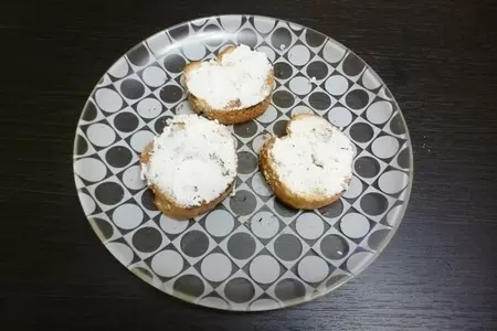 Бутерброды с сёмгой и песто: шаг 2