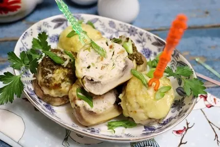 Запечённые шампиньоны с куриным фаршем: шаг 5