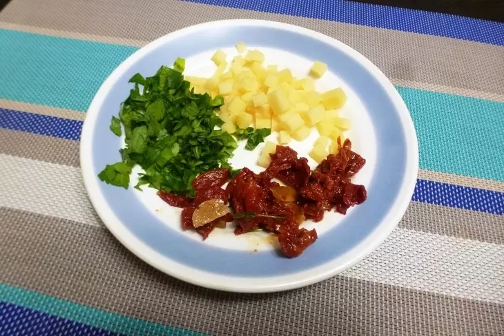 Куриная грудка, фаршированная вялеными томатами и сыром: шаг 2