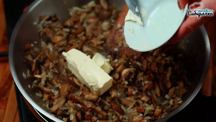 Пирожки с картошкой и грибами из теста на кефире: шаг 2
