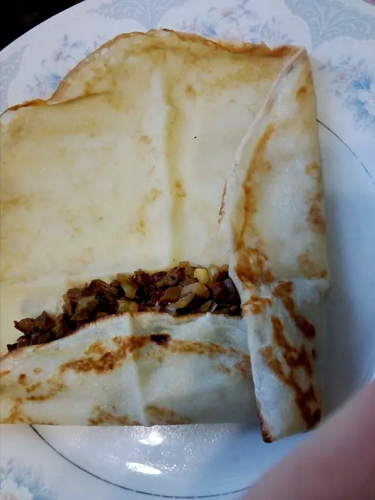 Нежные, тонкие блинчики с начинкой из лесных грибов с луком #масленица2021: шаг 4