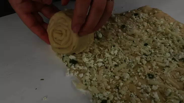 Вкусный слоеный пирог с творогом и сыром (без особых хлопот): шаг 5