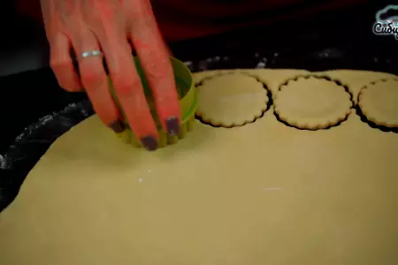 Песочное печенье на растительном масле и кефире: шаг 5