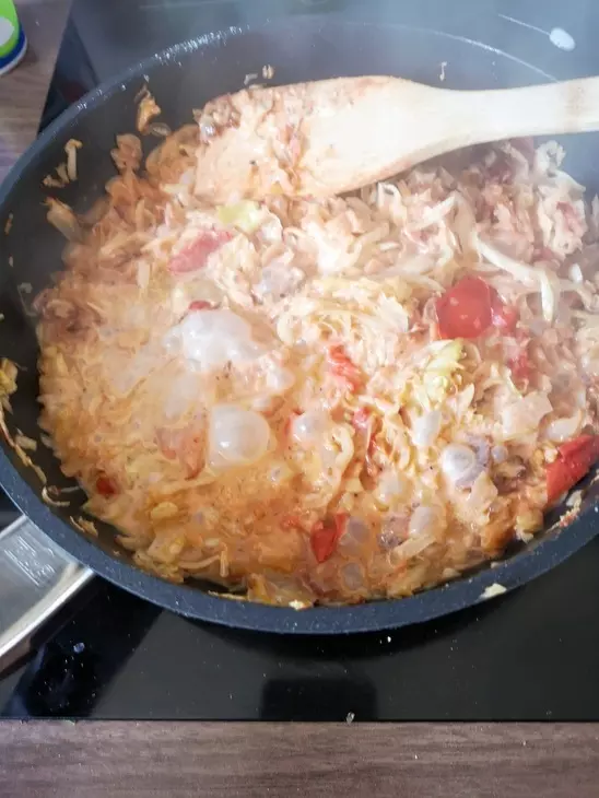 Свиные медальоны (вырезка) с тушеной в сливках молодой капустой: шаг 1