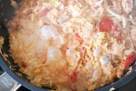 Свиные медальоны (вырезка) с тушеной в сливках молодой капустой: шаг 1