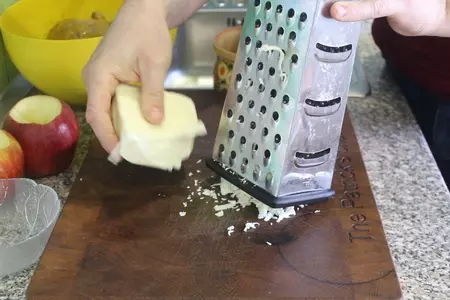 Цыплята корнишоны запеченные с яблоками: шаг 5