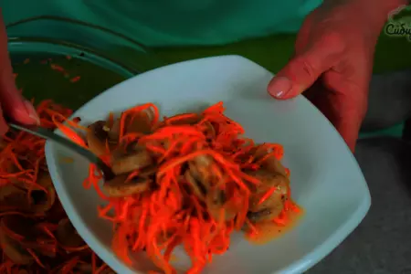Корейский салат с шампиньонами и морковью: шаг 8