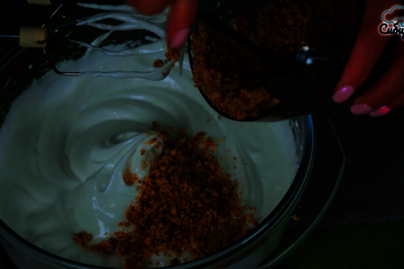 Торт «наполеон» с безе и сливочным кремом по-афгански: шаг 4