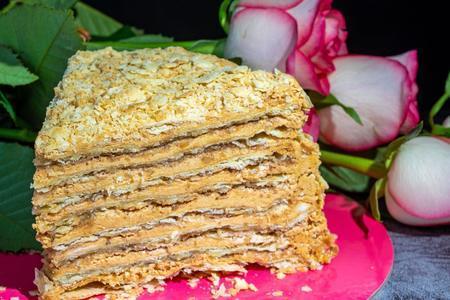 Торт «наполеон» с безе и сливочным кремом по-афгански: шаг 9