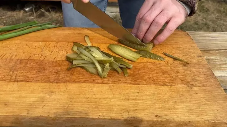Теплый гриль-салат с кальмарами: шаг 6