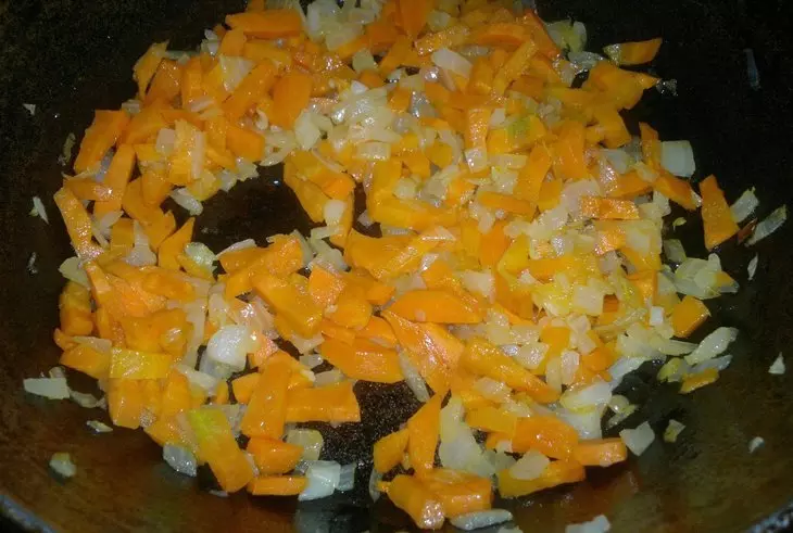 Щи с молодой капустой, кабачком и помидорами #литкухня #кулинар: шаг 3