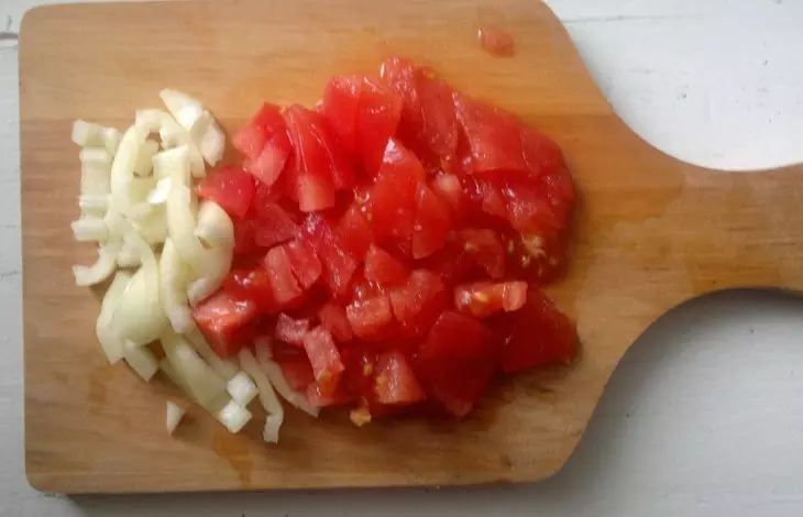 Щи с молодой капустой, кабачком и помидорами #литкухня #кулинар: шаг 7