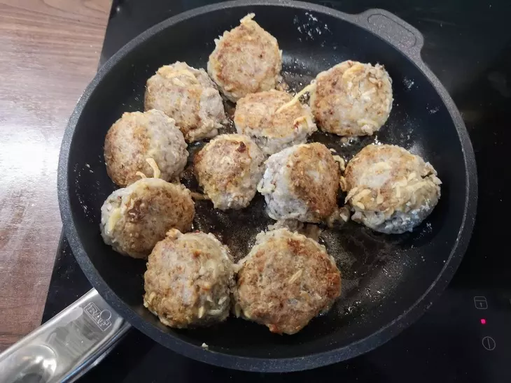 Летние щи с тефтелями-гречаниками  #литкухня  #кулинар: шаг 2