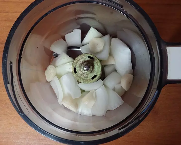 Зелёные щи с куриными фрикадельками #литкухня #кулинар: шаг 1