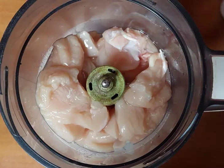 Зелёные щи с куриными фрикадельками #литкухня #кулинар: шаг 2
