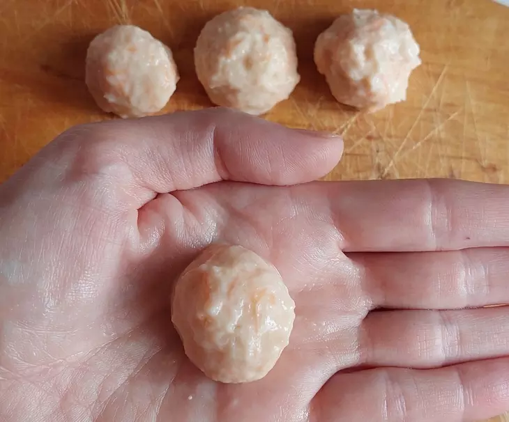 Зелёные щи с куриными фрикадельками #литкухня #кулинар: шаг 8