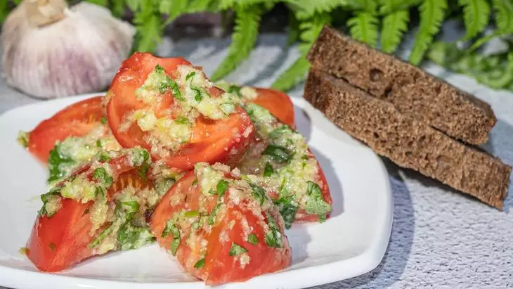 Острая закуска из помидоров с чесночным соусом: шаг 9