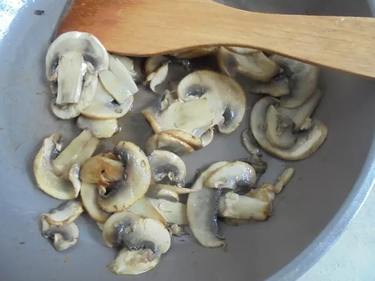 Щи с шампиньонами #литкухня#кулинар: шаг 5