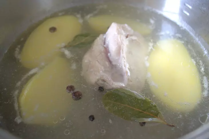 Щи из молодой капусты с горошком #литкухня и #кулинар: шаг 2
