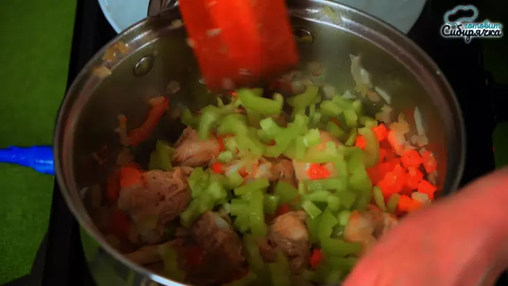 Летний куриный суп с овощами: шаг 3