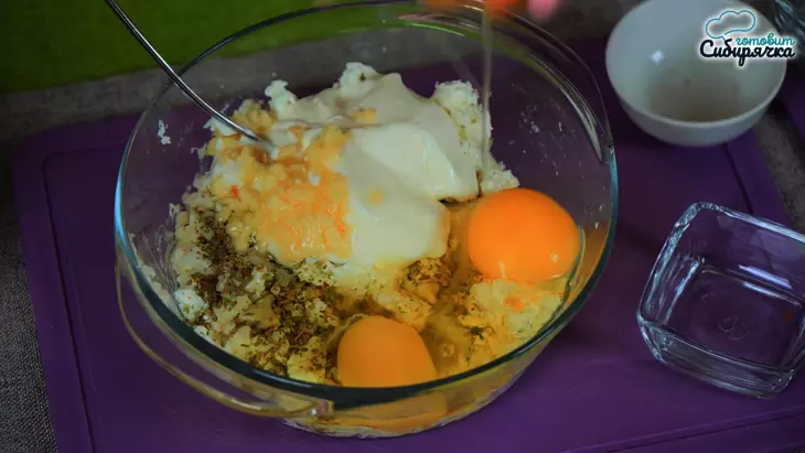 Кабачковая запеканка с творогом и сыром: шаг 1