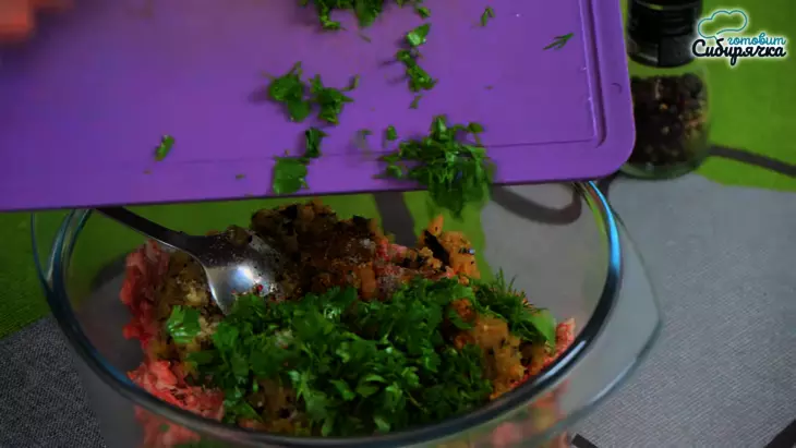 Котлеты из баклажанов с мясным фаршем по-домашнему: шаг 3