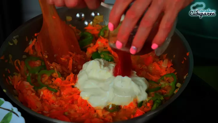 Голубцы из мясного фарша с овощами в листьях свеклы: шаг 5