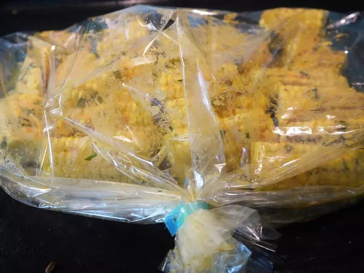 Запеченная в рукаве сливочная кукуруза: шаг 3
