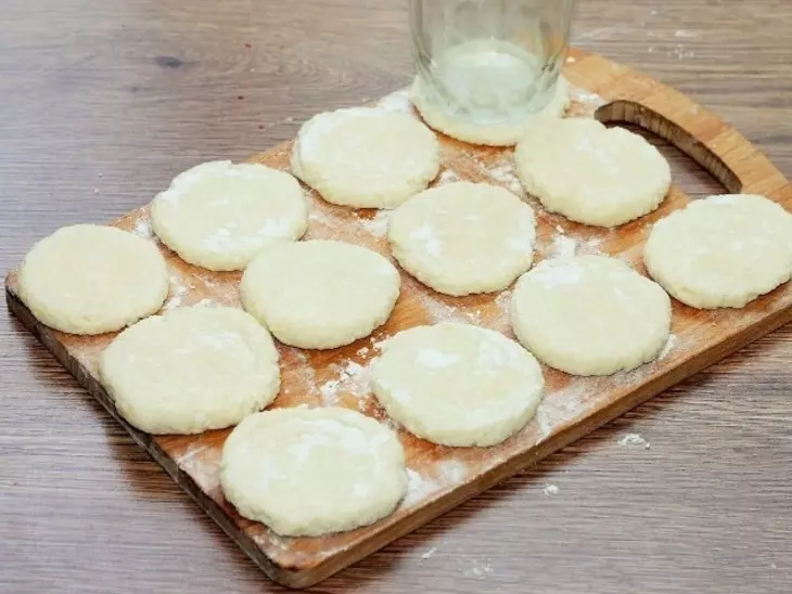 Вареники с ягодой и соусом #накормишкольника: шаг 13