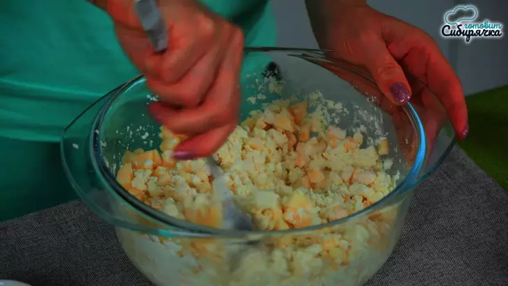 Творожные сырники с яблоками: шаг 5