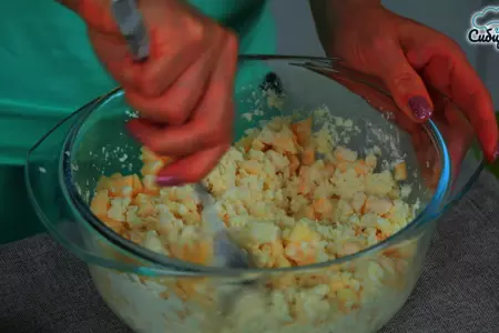 Творожные сырники с яблоками: шаг 5
