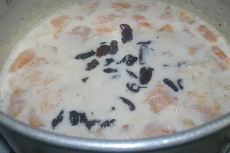 Молочная рисовая каша с тыквой и изюмом #накормишкольника: шаг 6